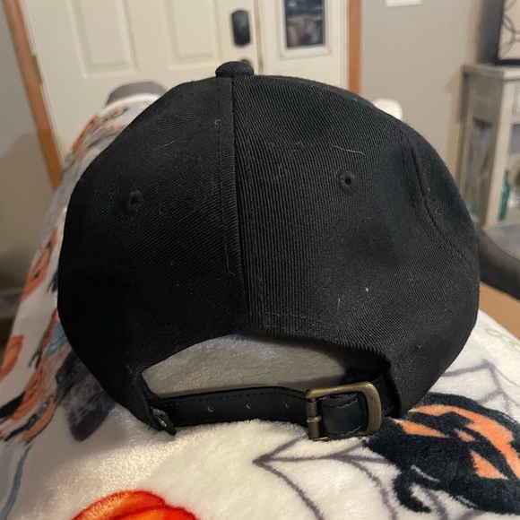 Primitive hat - Picture 2 of 4